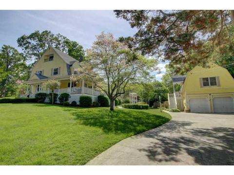 180 Winter St, Woonsocket, RI 02895 photo 3