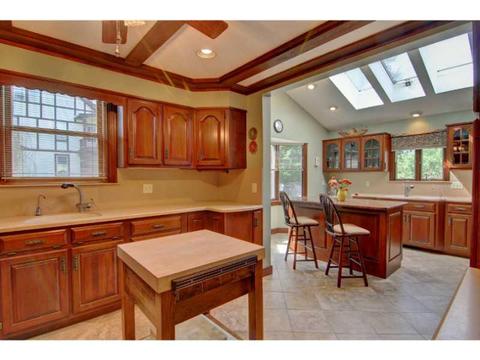 180 Winter St, Woonsocket, RI 02895 photo 9