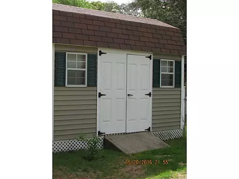 30 Maplewood Dr, Mapleville, RI 02839 photo 4