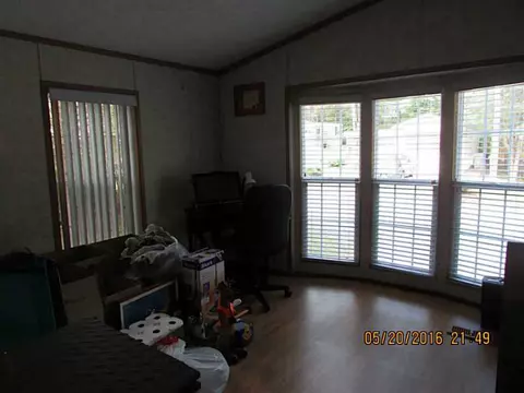 30 Maplewood Dr, Mapleville, RI 02839 photo 8