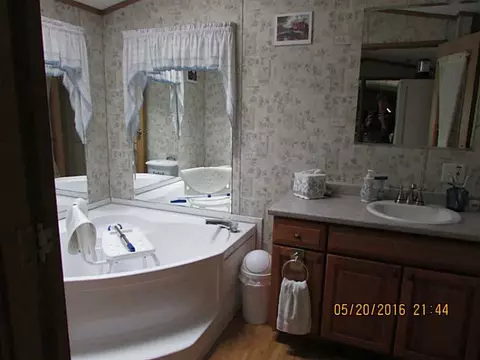 30 Maplewood Dr, Mapleville, RI 02839 photo 6