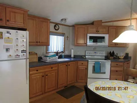 30 Maplewood Dr, Mapleville, RI 02839 photo 5