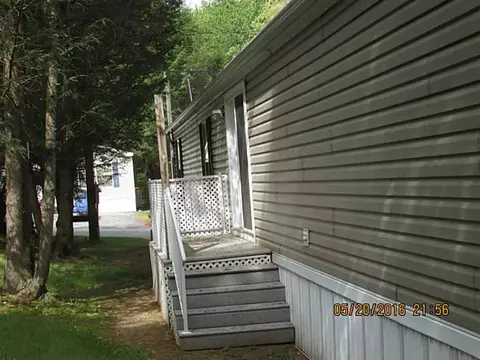 30 Maplewood Dr, Mapleville, RI 02839 photo 3