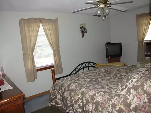 328 Orchard St, Woonsocket, RI 02895 photo 8