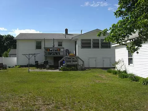 328 Orchard St, Woonsocket, RI 02895 photo 18