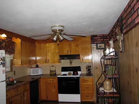 328 Orchard St, Woonsocket, RI 02895 photo 5