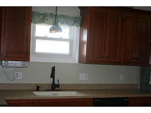144 Lilac Ave, Woonsocket, RI 02895 photo 5