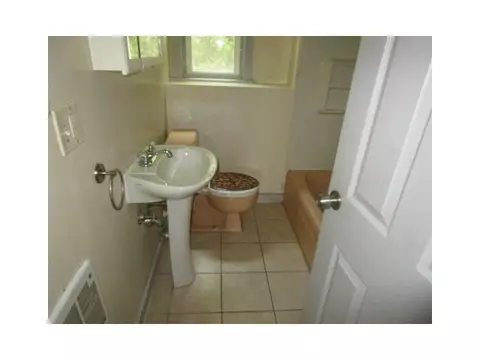123 Snell St #10, Fall River, MA 02721 photo 5