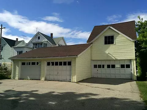 461 Willow St, Woonsocket, RI 02895 photo 4