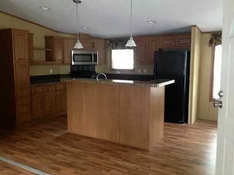 17 Hillside Dr, Mapleville, RI 02839 photo 2