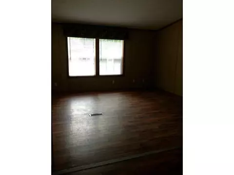 17 Hillside Dr, Mapleville, RI 02839 photo 4