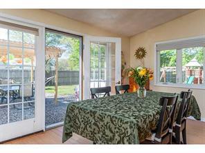 59 Claypool Dr, Warwick, RI 02886 photo 9
