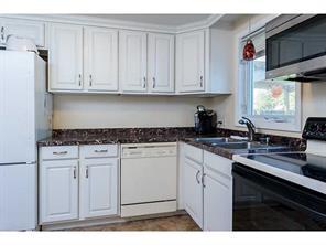 59 Claypool Dr, Warwick, RI 02886 photo 6