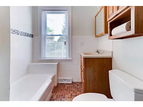 99 Gilbert St, Woonsocket, RI 02895 photo 14