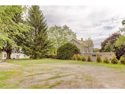 99 Gilbert St, Woonsocket, RI 02895 photo 8
