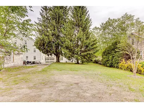 99 Gilbert St, Woonsocket, RI 02895 photo 9