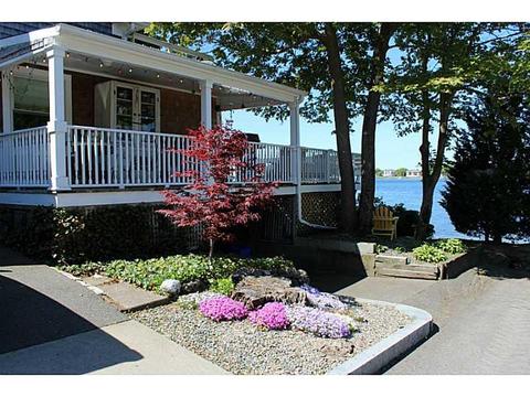 68 Beach St, Warren, RI 02885 photo 3