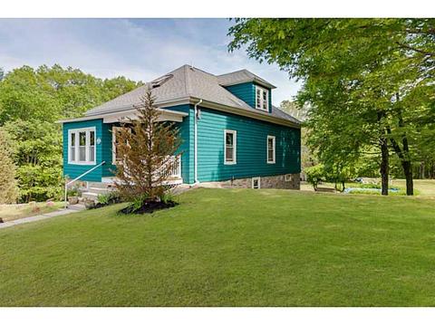 64 Roberge Ave, Woonsocket, RI 02895 photo 4