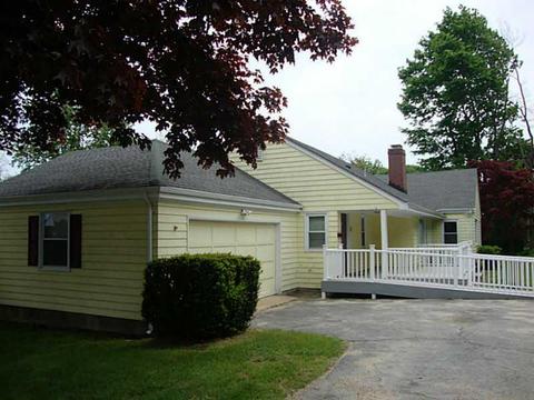 175 Boulevard, Middletown, RI 02842 photo 3