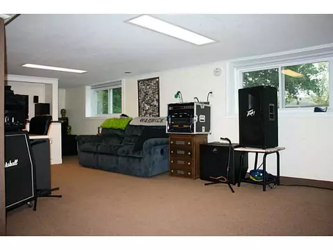 45 Talcott Ave, Warwick, RI 02889 photo 23