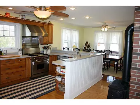 45 Talcott Ave, Warwick, RI 02889 photo 8
