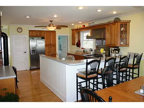 45 Talcott Ave, Warwick, RI 02889 photo 4