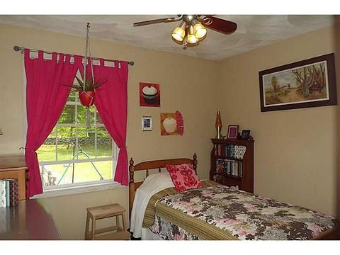 195 Tarkiln Rd, Glocester, RI 02814 photo 11