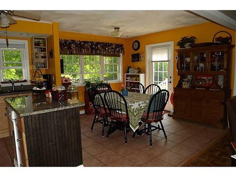 195 Tarkiln Rd, Glocester, RI 02814 photo 5