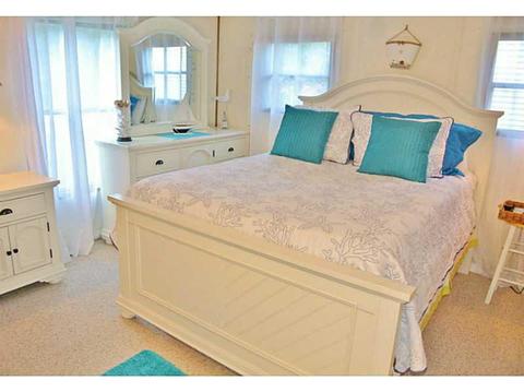 47 Oak Ter, Mapleville, RI 02839 photo 7