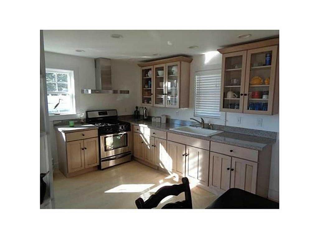 69 Barlow Ave, West Wareham, MA 02576 photo 5