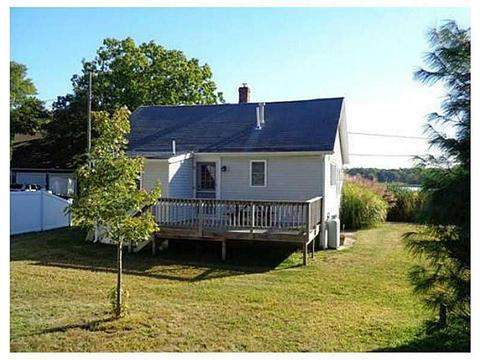 69 Barlow Ave, Wareham, MA 02576 photo 3