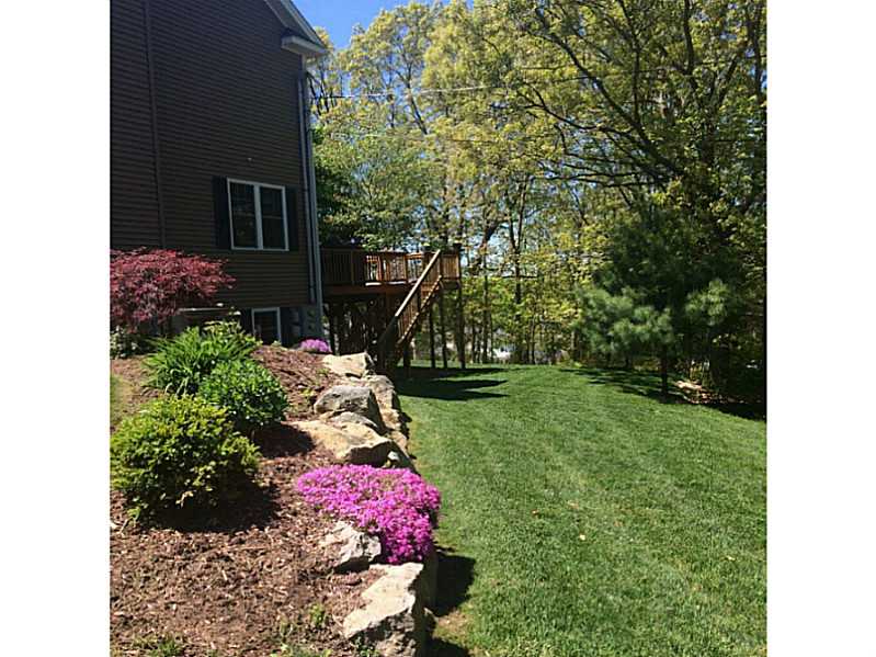 18 Crestview Dr, Westerly, RI 02891 photo 3