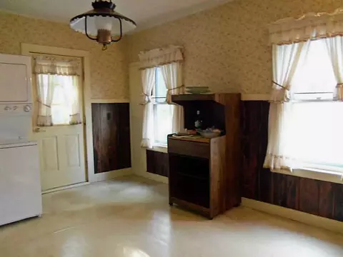 4 Summer St, Westerly, RI 02891 photo 5