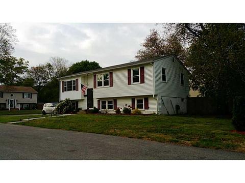 63 Comma St, Warwick, RI 02889 photo 4
