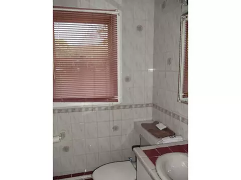 60 Ridgeway Ave, Warwick, RI 02889 photo 8