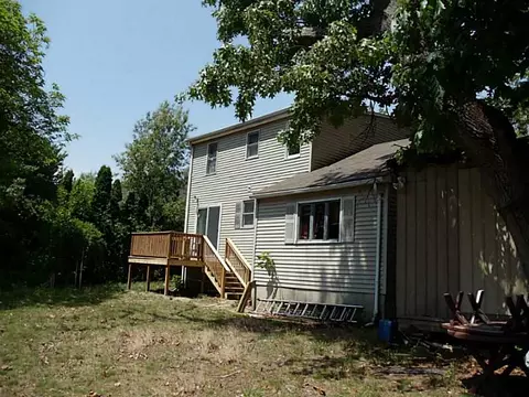 60 Ridgeway Ave, Warwick, RI 02889 photo 2