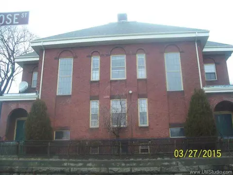 388 Vose St #2, Woonsocket, RI 02895 photo 3
