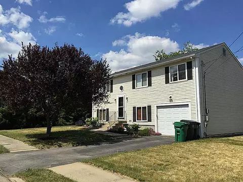 88 Nicolas Ln, Warwick, RI 02886 photo 2
