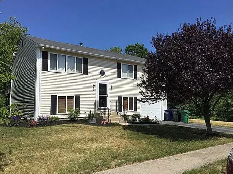88 Nicolas Ln, Warwick, RI 02886 photo 1