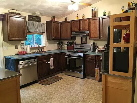 88 Nicolas Ln, Warwick, RI 02886 photo 6