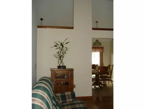 28 Scotia St, Woonsocket, RI 02895 photo 11