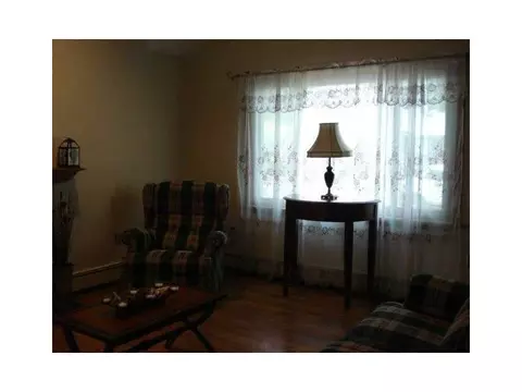 28 Scotia St, Woonsocket, RI 02895 photo 9