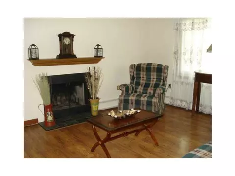 28 Scotia St, Woonsocket, RI 02895 photo 7
