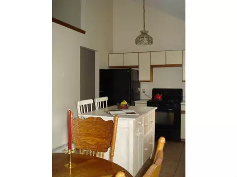 28 Scotia St, Woonsocket, RI 02895 photo 13