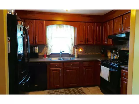 179 Claypool Dr, Warwick, RI 02886 photo 5