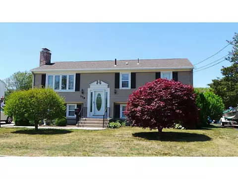 179 Claypool Dr, Warwick, RI 02886 photo 1