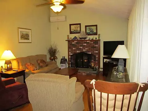 950 Lapham Farm Rd, Mapleville, RI 02839 photo 9