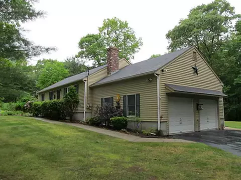 950 Lapham Farm Rd, Mapleville, RI 02839 photo 1