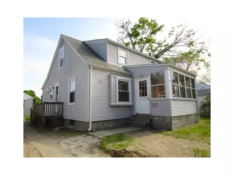 10 Link St, Warwick, RI 02886 photo 4