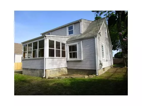 10 Link St, Warwick, RI 02886 photo 2